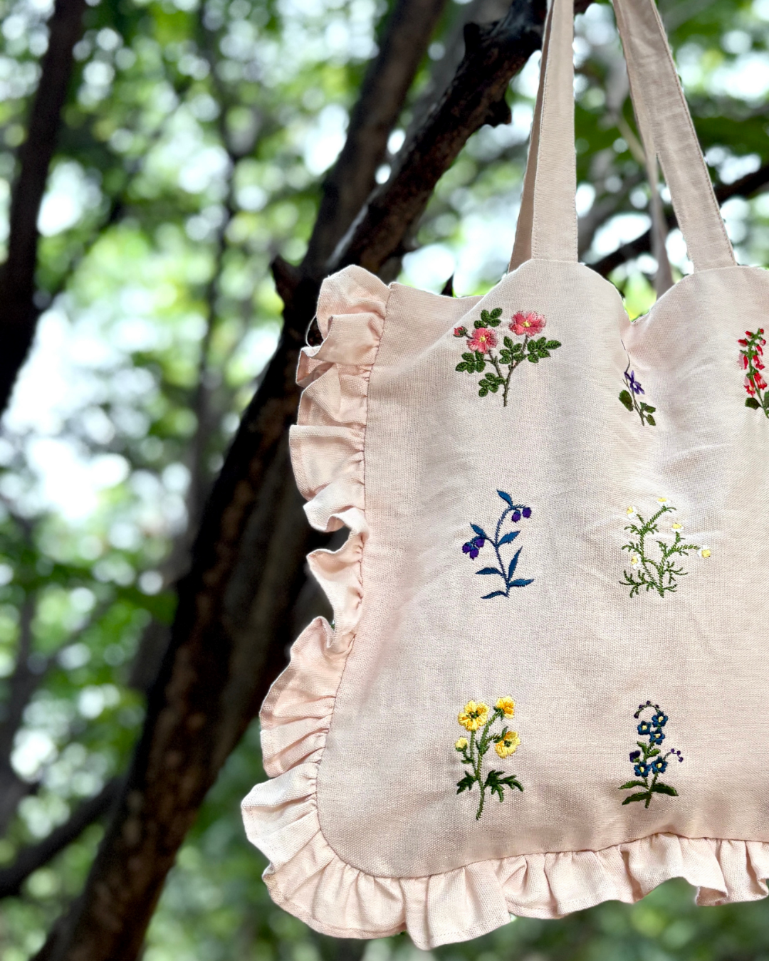 Frilled Tote Bag Embroidered - Pink