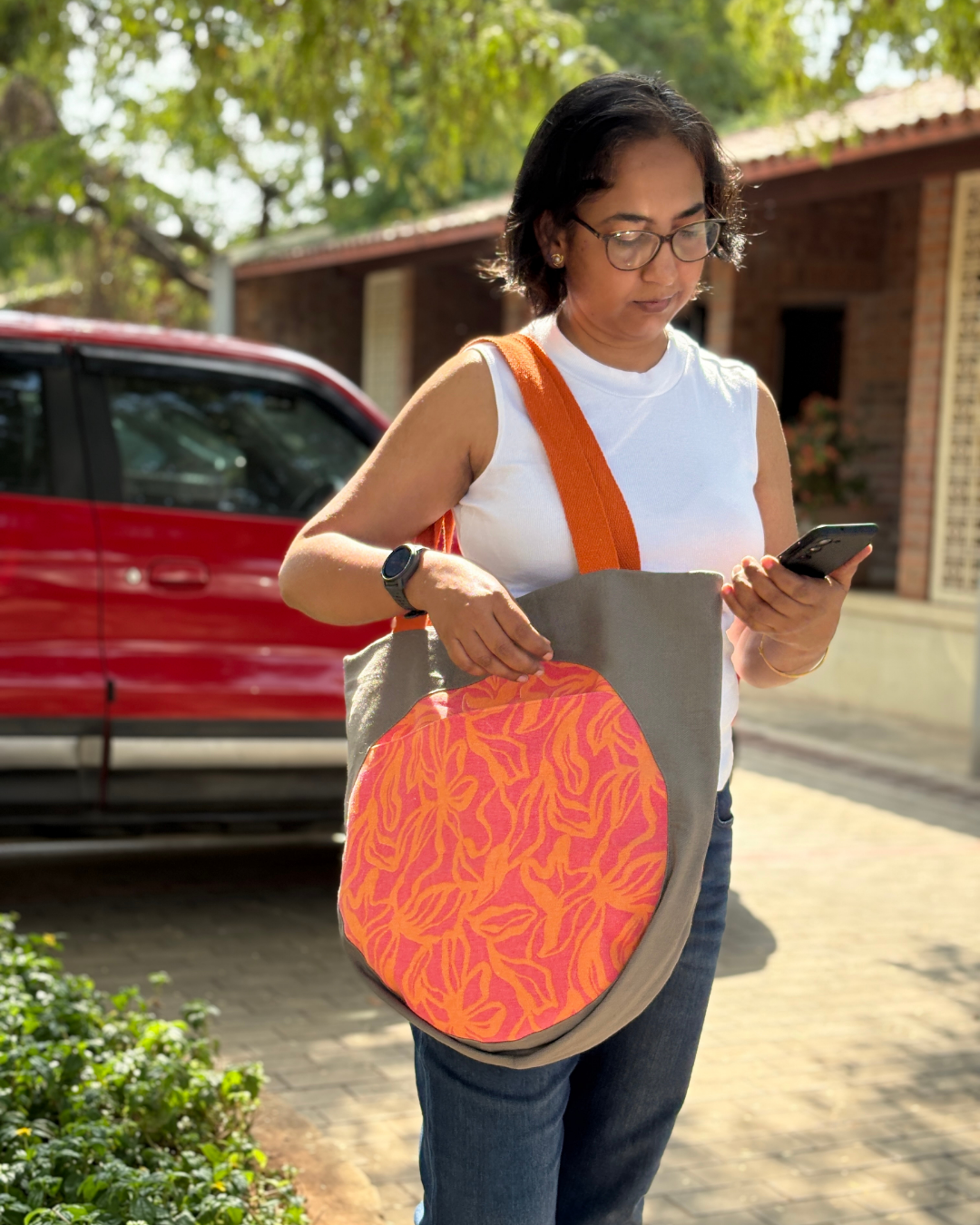 Big Encircle Bag - Grey and Pink Orange Pockets