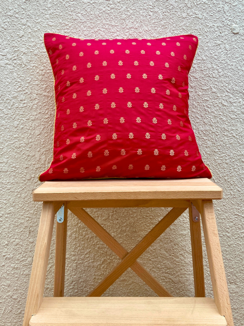 Festive Red, Green & Tear Drop Cream Gold Cushion Cover Combo