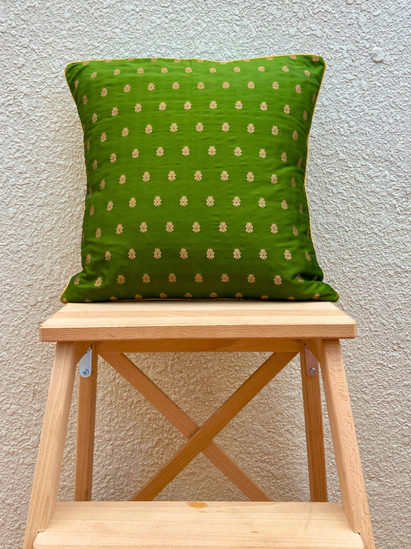 Festive Red, Green & Tear Drop Cream Gold Cushion Cover Combo