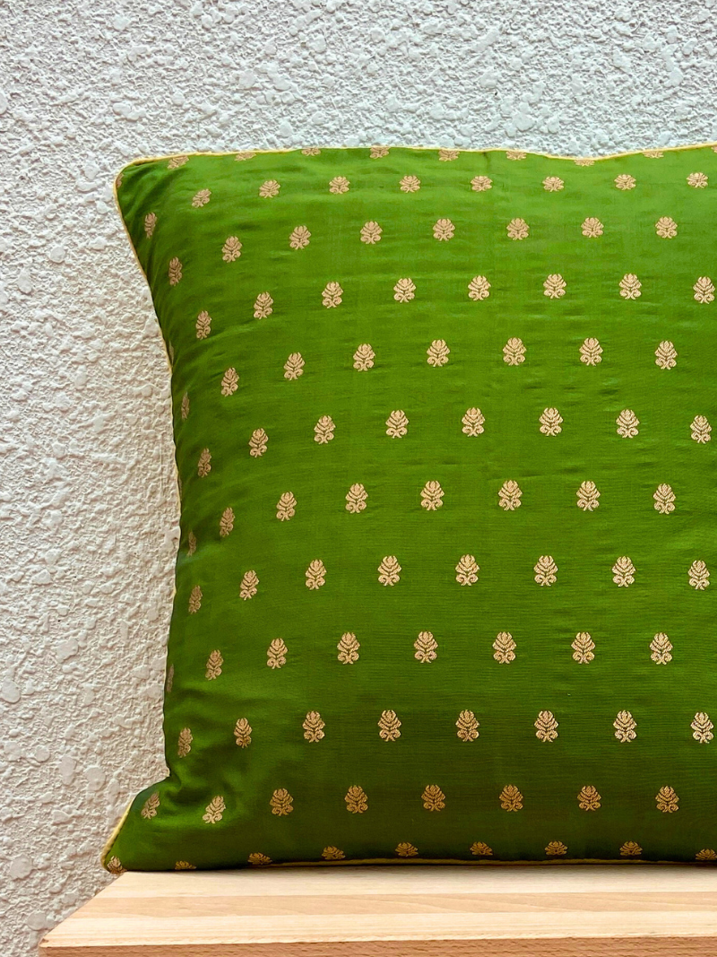 Festive Red, Green & Tear Drop Cream Gold Cushion Cover Combo