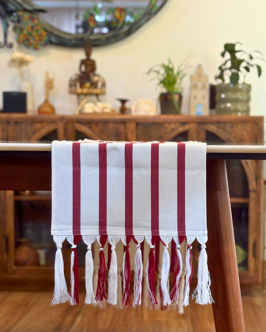 Christmas Table Runner Woven 6 Seater - Red and White