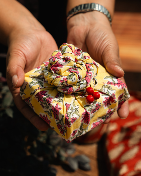 FUROSHIKI  Fabric Gift Wrap 100% Cotton - Yellow Flower Garden
